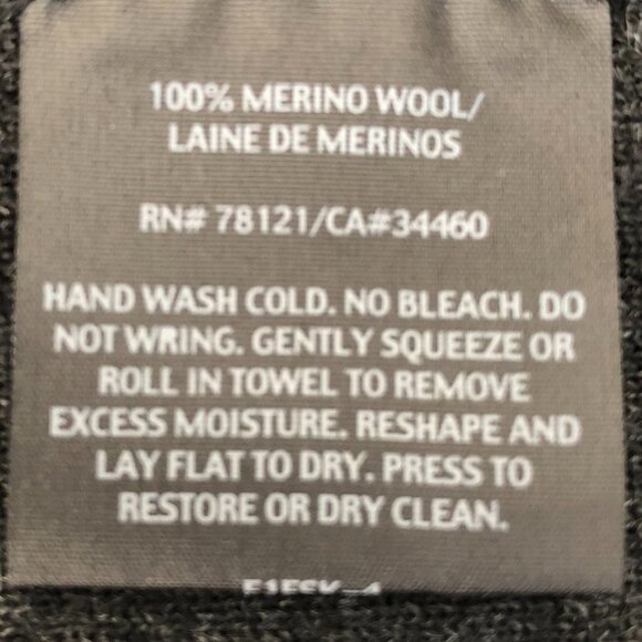 Statement 100% Merino Wool Scarf w Metallic Sequins Charcoal Gray Sz OS NWOT - Picture 6 of 7